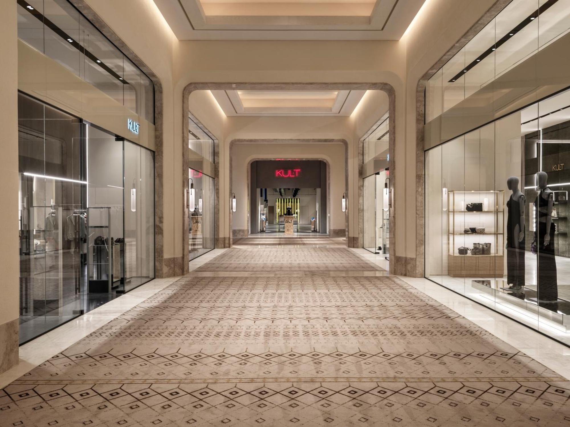 City Of Dreams Mediterranean - Integrated Resort, Casino & Entertainment Лімасол Екстер'єр фото The interior of the shopping mall