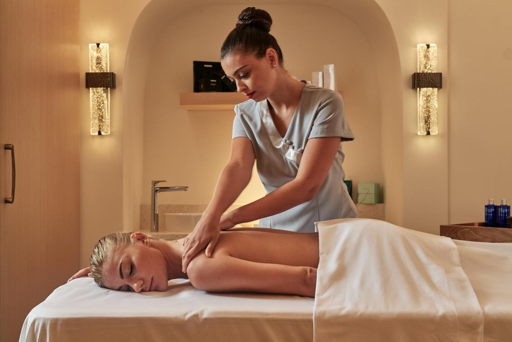 City Of Dreams Mediterranean - Integrated Resort, Casino & Entertainment Лімасол Екстер'єр фото Massage
