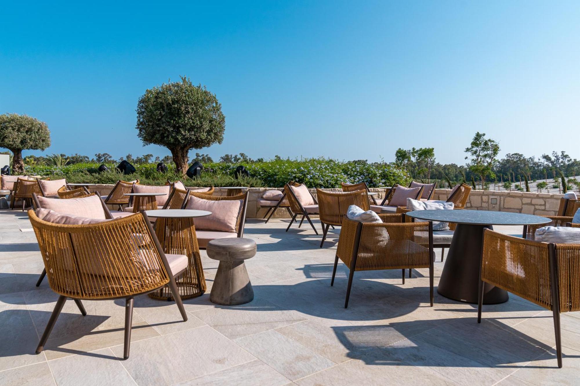 City Of Dreams Mediterranean - Integrated Resort, Casino & Entertainment Лімасол Екстер'єр фото The Terrace at the Westin Resort & Villas, Naos Beach Club