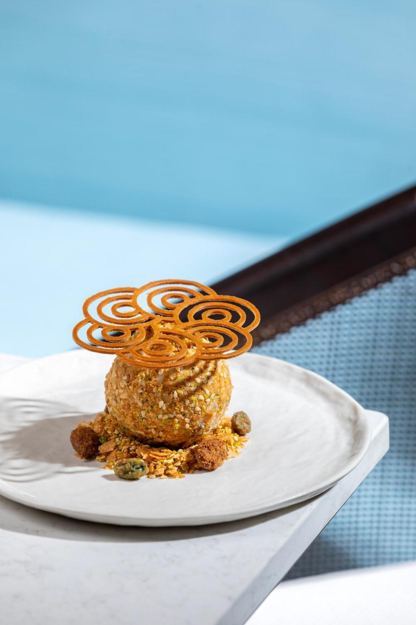 City Of Dreams Mediterranean - Integrated Resort, Casino & Entertainment Лімасол Екстер'єр фото A dessert