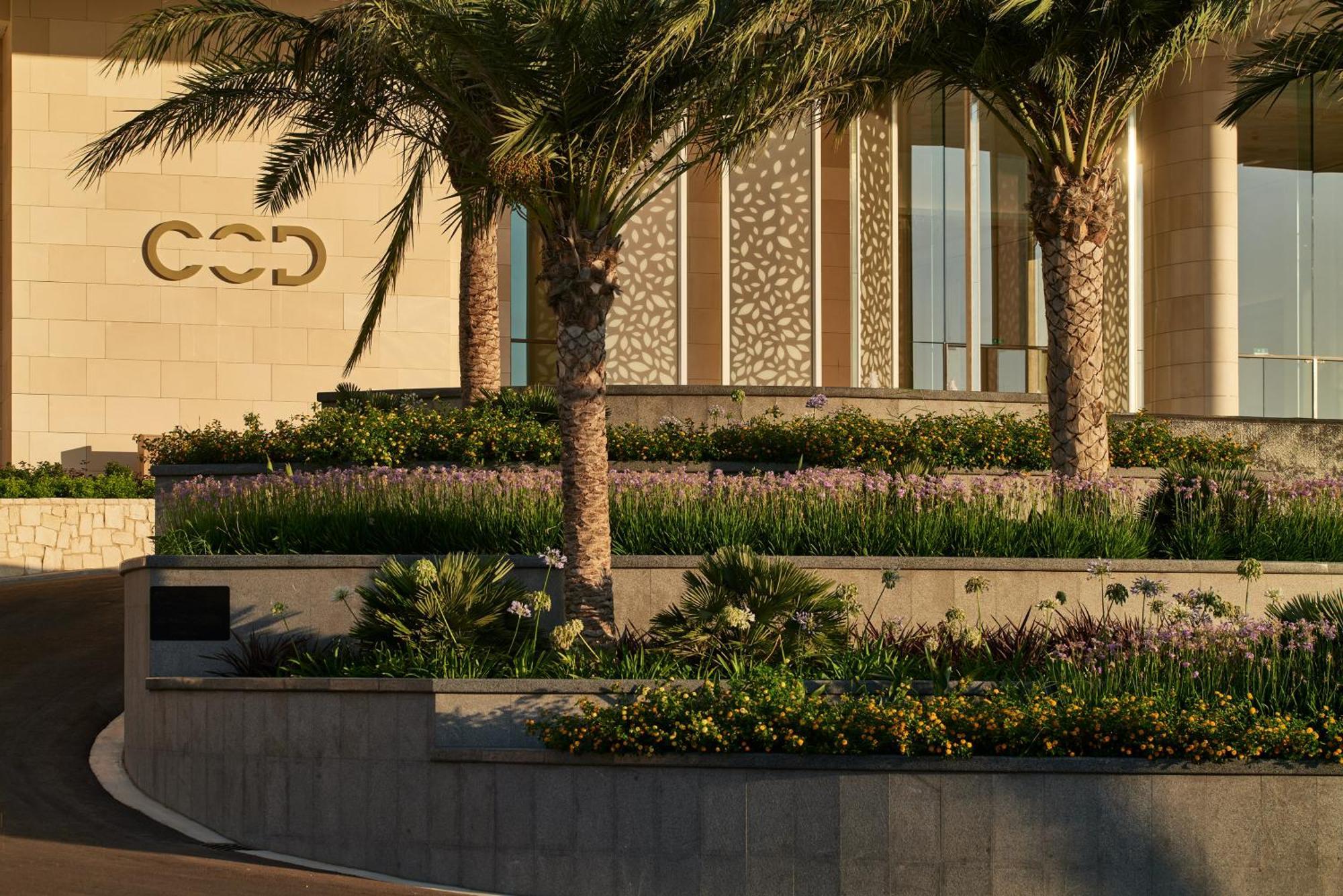 City Of Dreams Mediterranean - Integrated Resort, Casino & Entertainment Лімасол Екстер'єр фото The entrance of the hotel